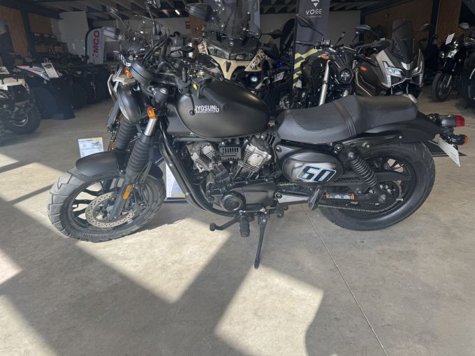 HYOSUNG GV AQUILA 125 4