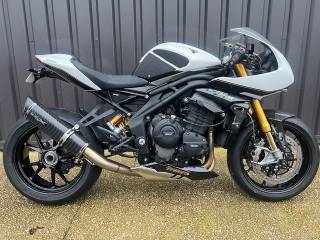 TRIUMPH SPEED TRIPLE 1200 RR - 2022