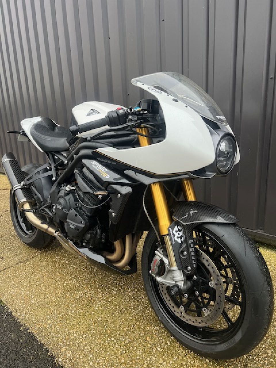 TRIUMPH SPEED TRIPLE 1200 RR 4