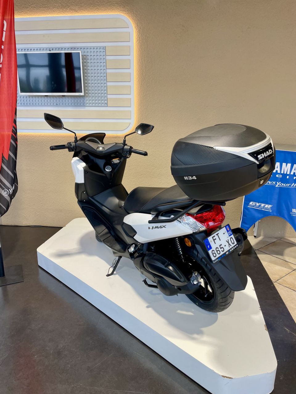 YAMAHA NMAX 125 4