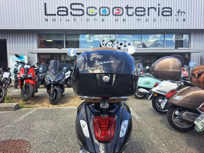 VESPA PRIMAVERA 125 4