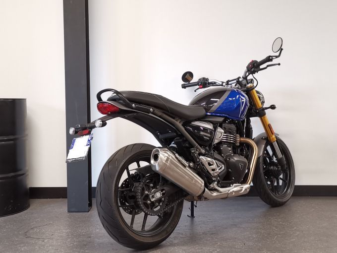 TRIUMPH SPEED 400 4