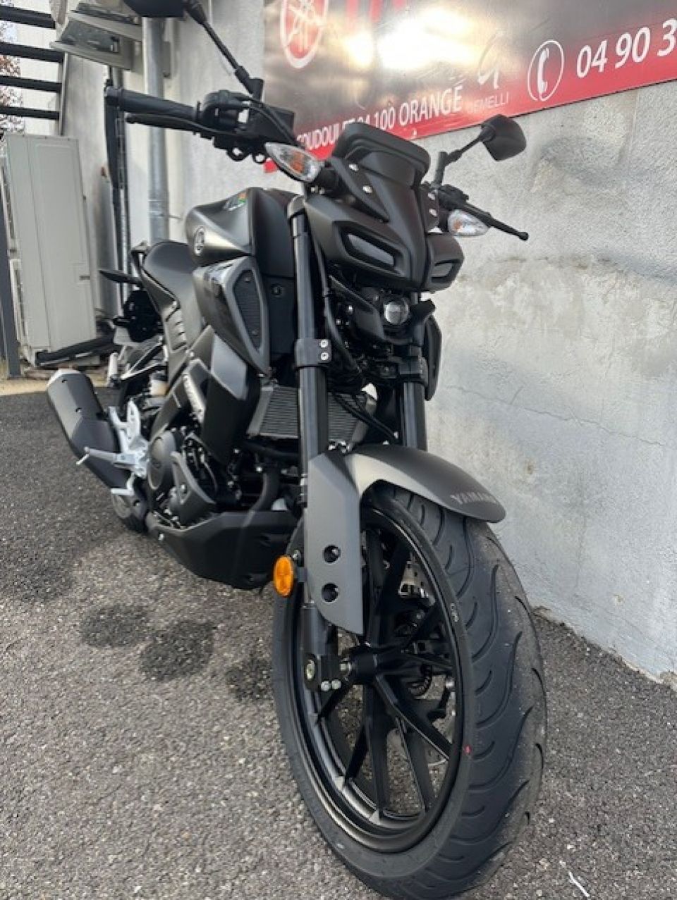 YAMAHA MT-125 4