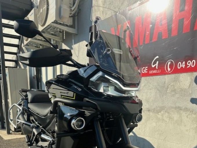 CF MOTO MT 800 4