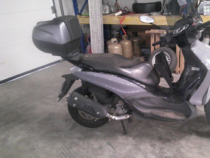 PIAGGIO BEVERLY 125 4
