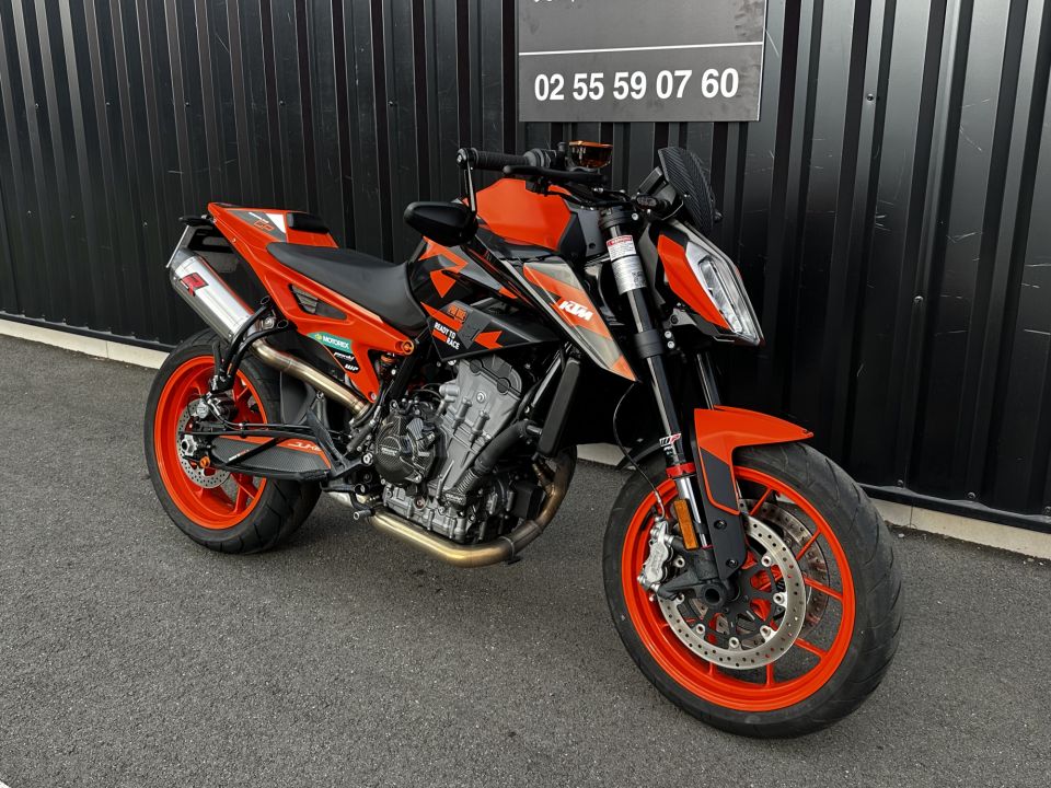 KTM 890 DUKE GP 4