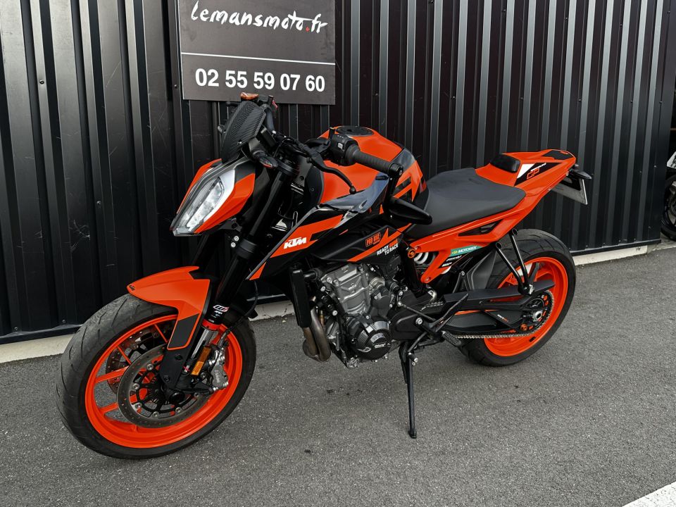 KTM 890 DUKE GP 4