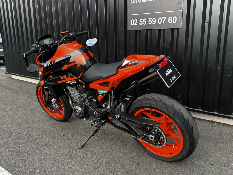 KTM 890 DUKE GP 4