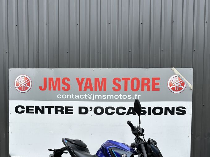 YAMAHA MT-03 4