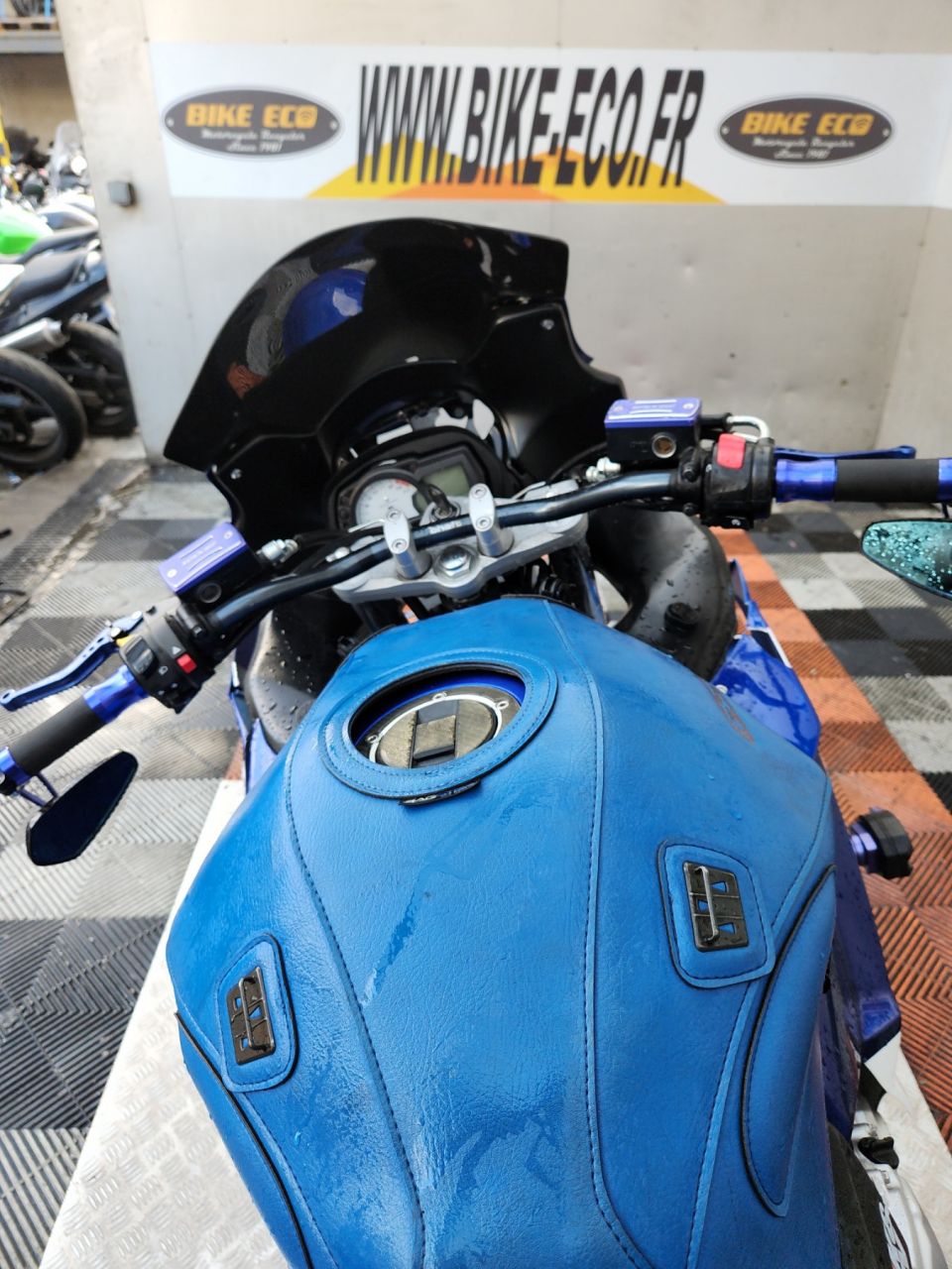 SUZUKI GSX650F 4