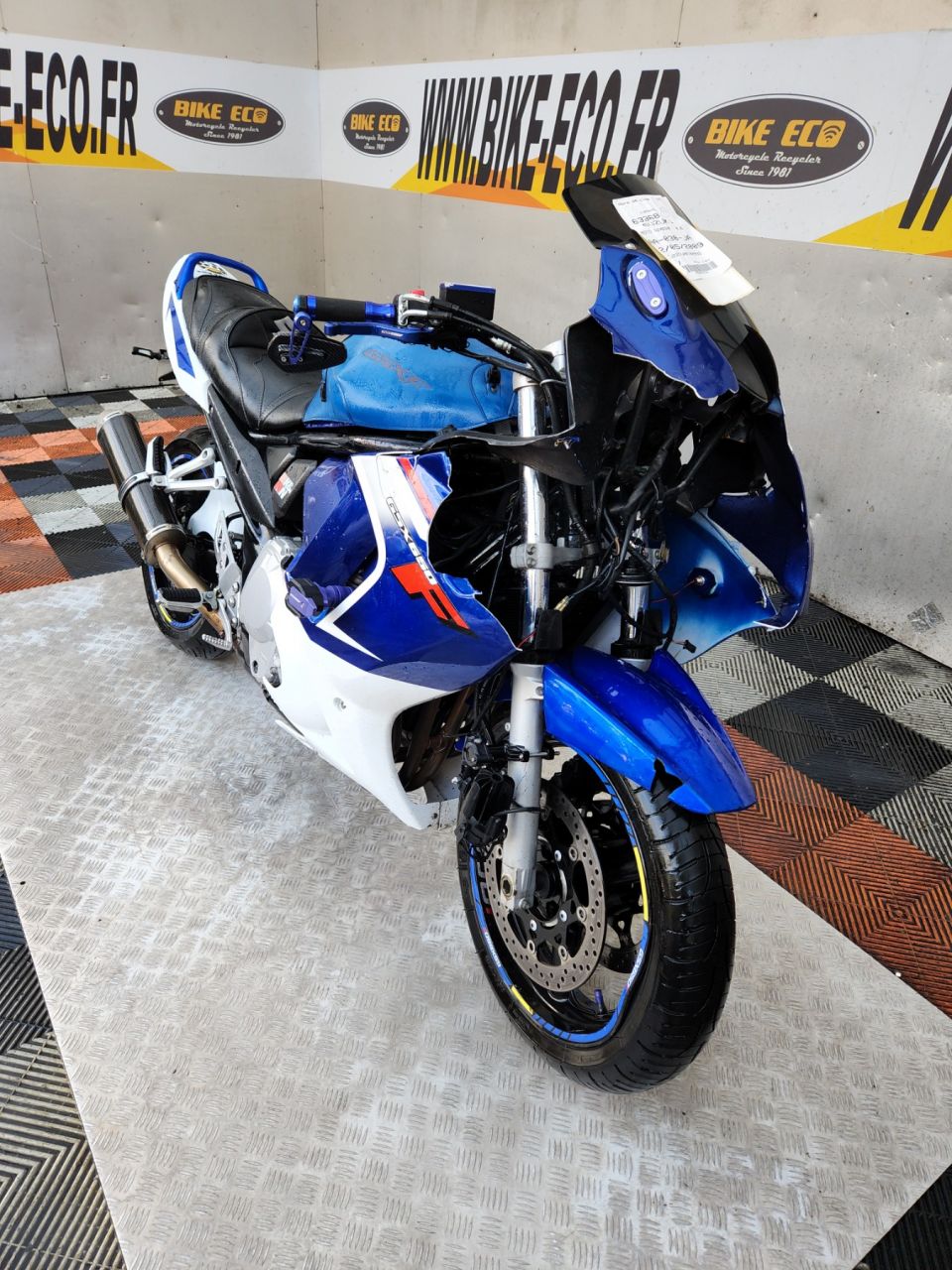 SUZUKI GSX650F 4