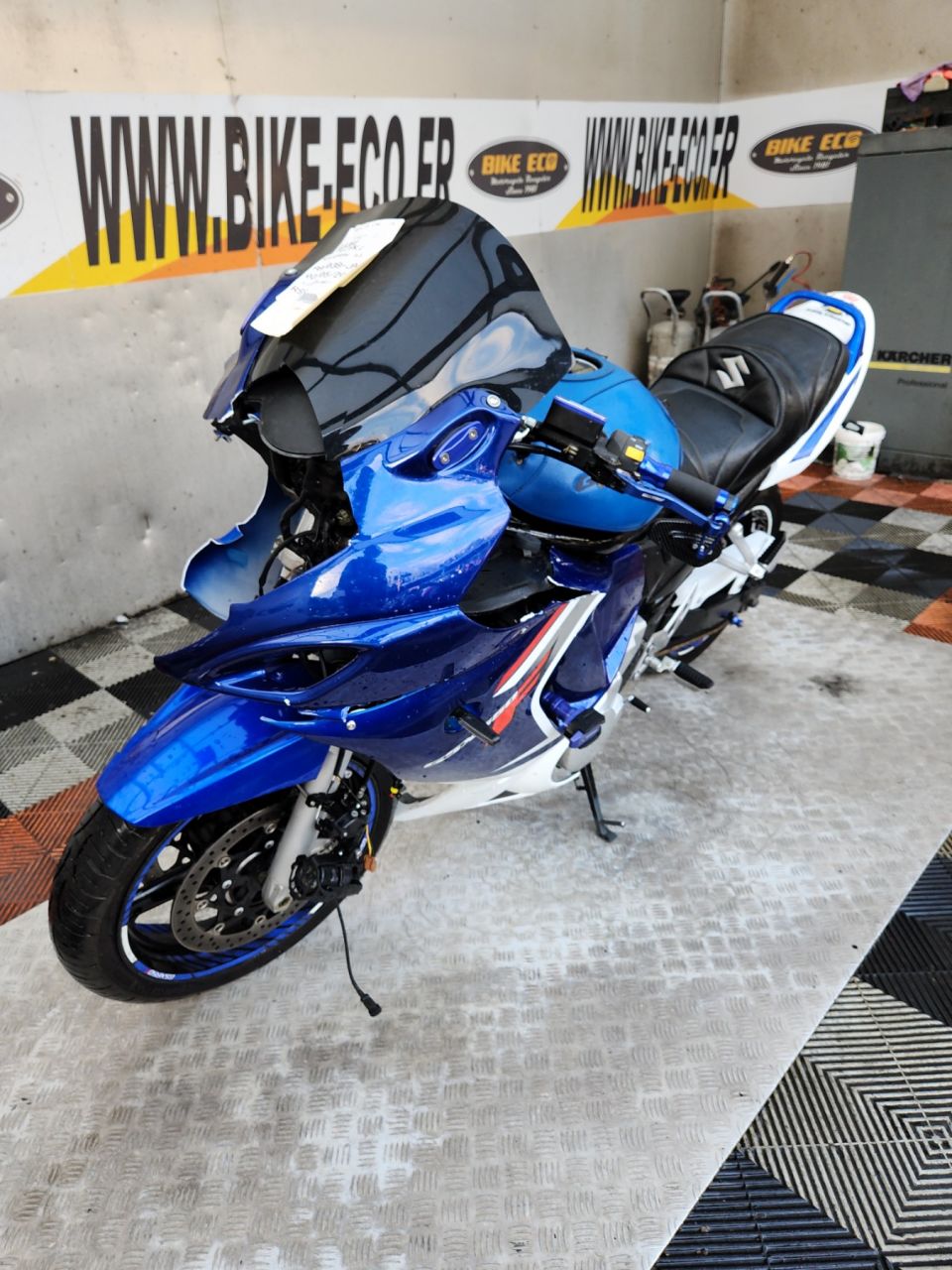 SUZUKI GSX650F 4