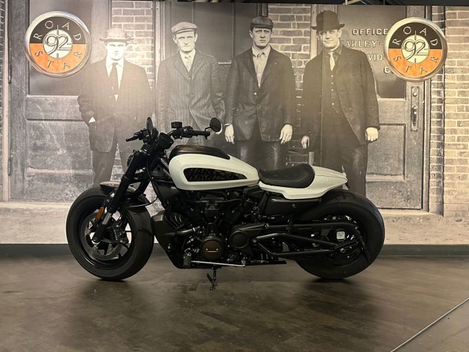 HARLEY-DAVIDSON SPORTSTER 1250 S 4