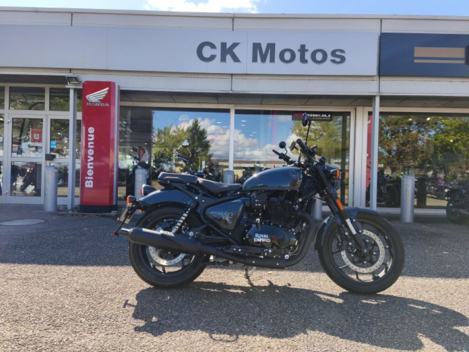 ROYAL ENFIELD 2023 - Super Meteor 4