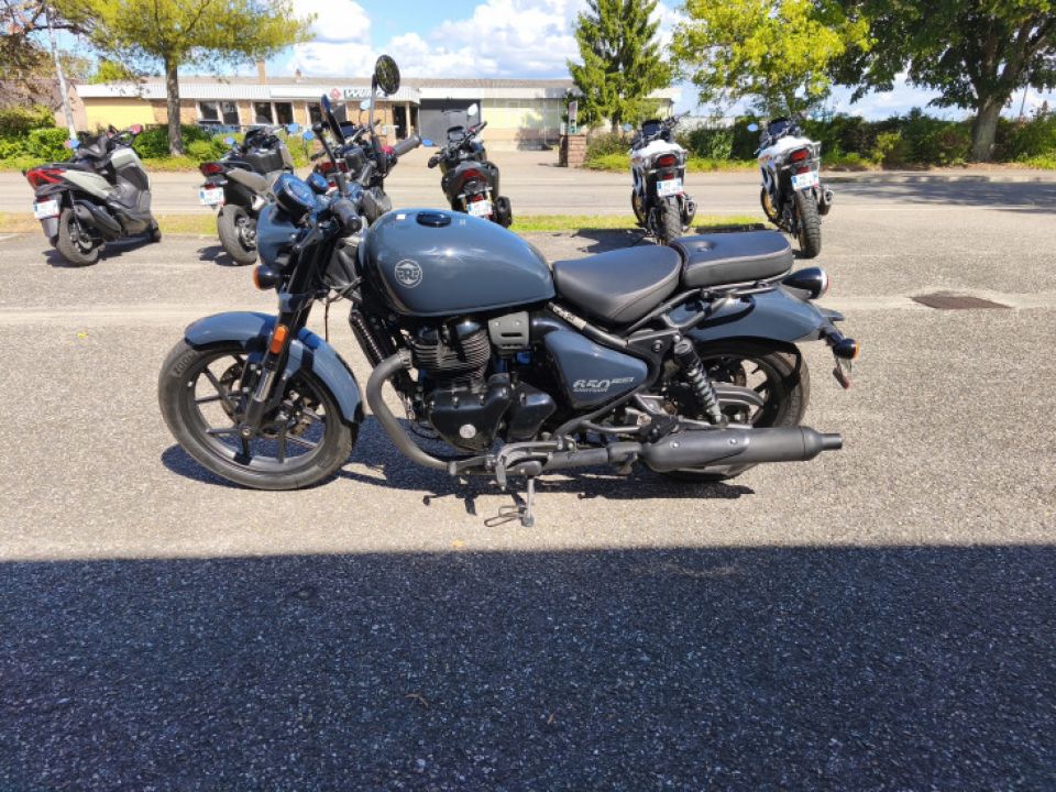 ROYAL ENFIELD 2023 - Super Meteor 4