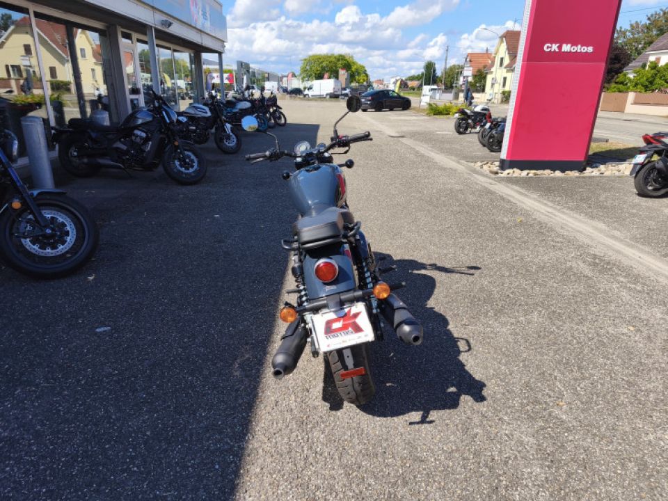 ROYAL ENFIELD 2023 - Super Meteor 4