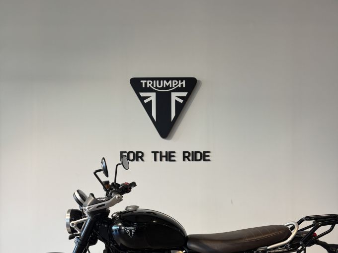 TRIUMPH SCRAMBLER 1200 4