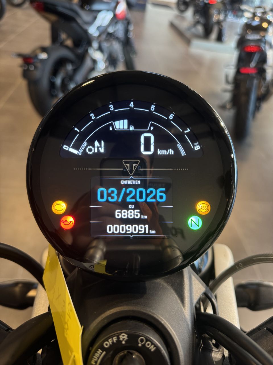 TRIUMPH SCRAMBLER 1200 4