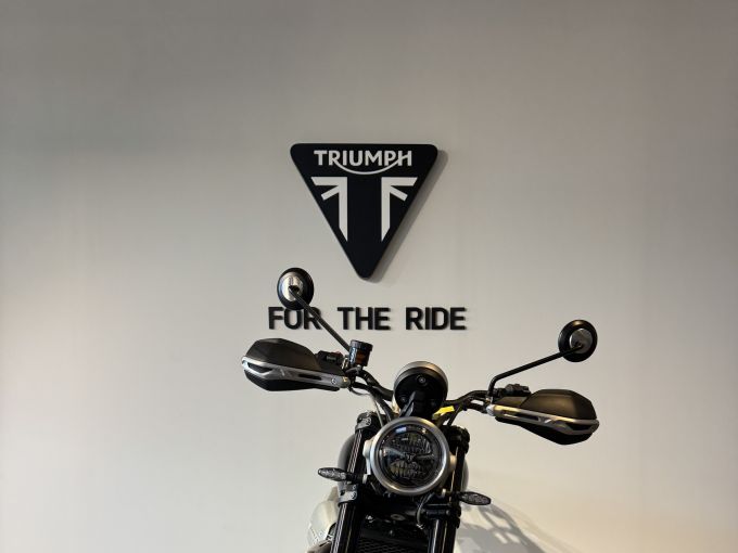 TRIUMPH SCRAMBLER 1200 4