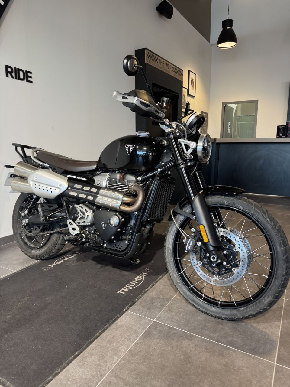 TRIUMPH SCRAMBLER 1200 4