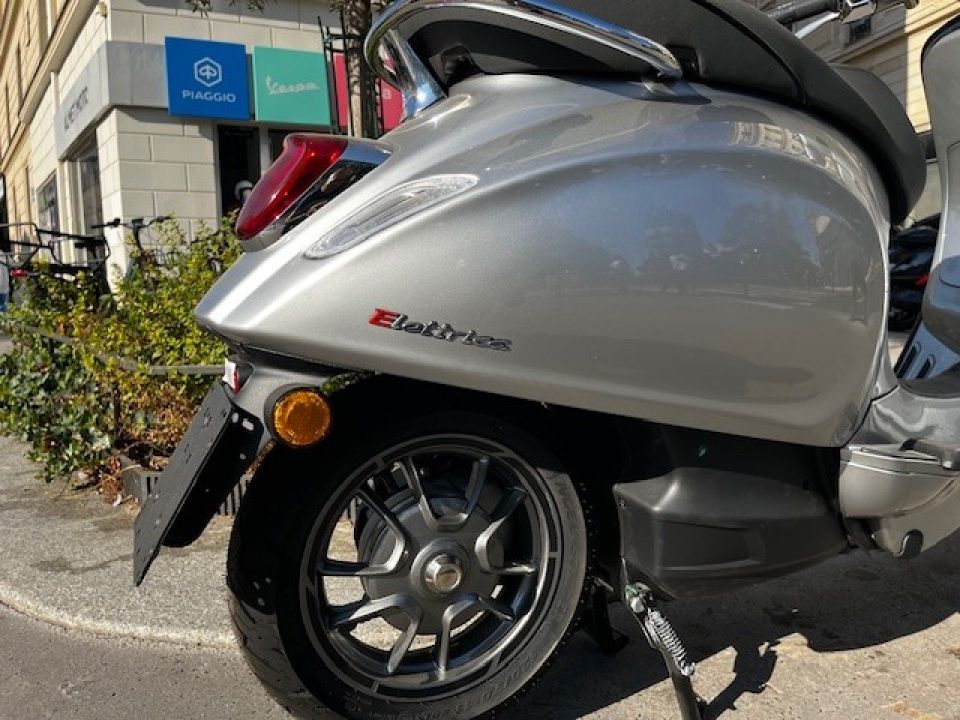 VESPA PRIMAVERA ELETTRICA 70 4