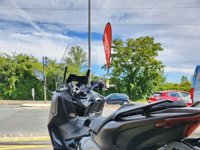 YAMAHA XP T-MAX 560 TECH MAX 4