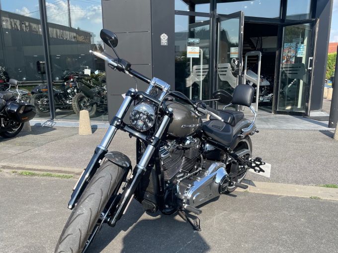 HARLEY-DAVIDSON SOFTAIL BREAKOUT 1868 4