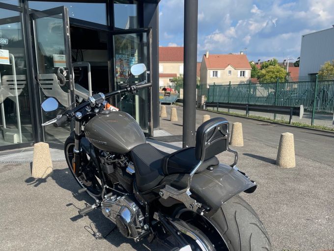 HARLEY-DAVIDSON SOFTAIL BREAKOUT 1868 4
