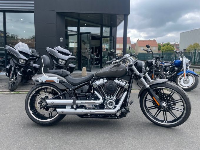 HARLEY-DAVIDSON SOFTAIL BREAKOUT 1868 4