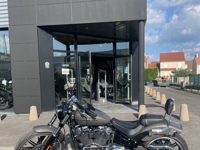 HARLEY-DAVIDSON SOFTAIL BREAKOUT 1868 4