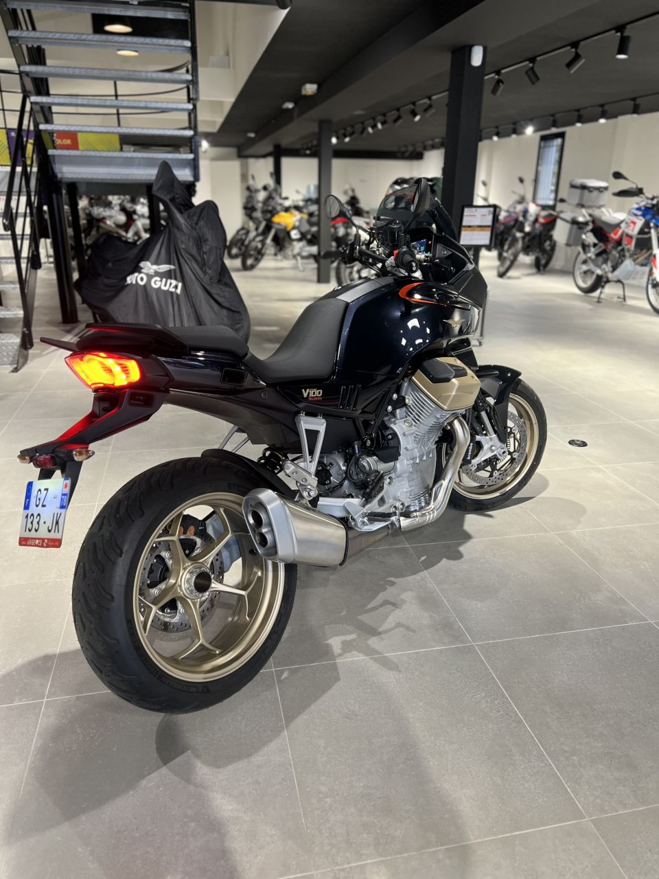 MOTO GUZZI V100  MANDELLO 4