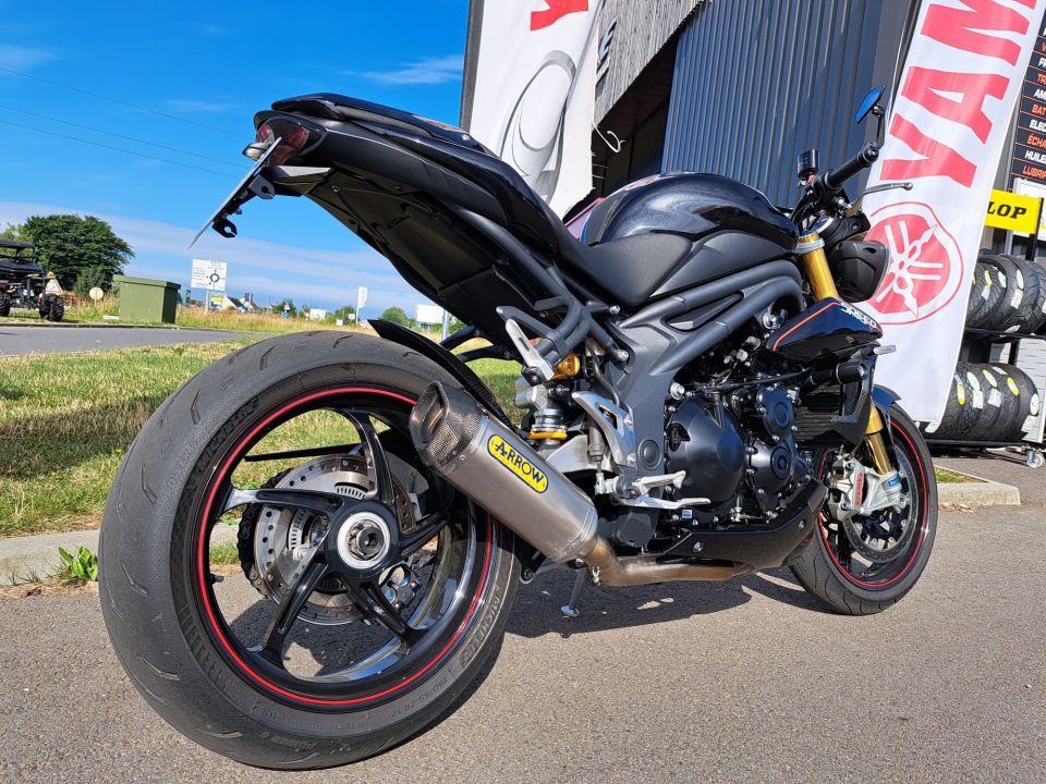 TRIUMPH SPEED TRIPLE 1050 RS 4