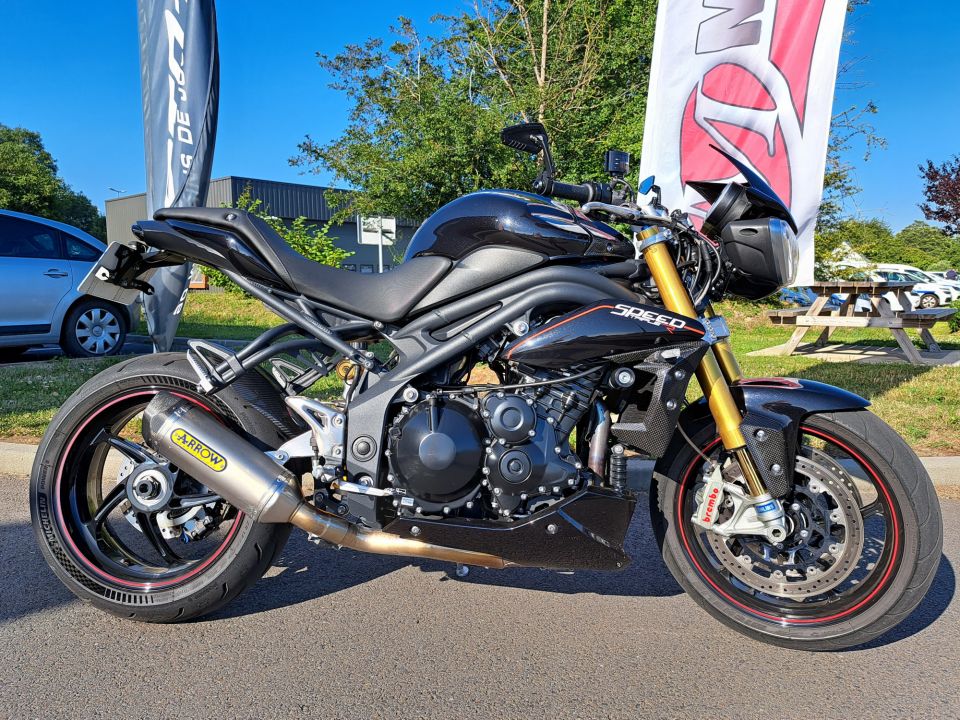 TRIUMPH SPEED TRIPLE 1050 RS 4