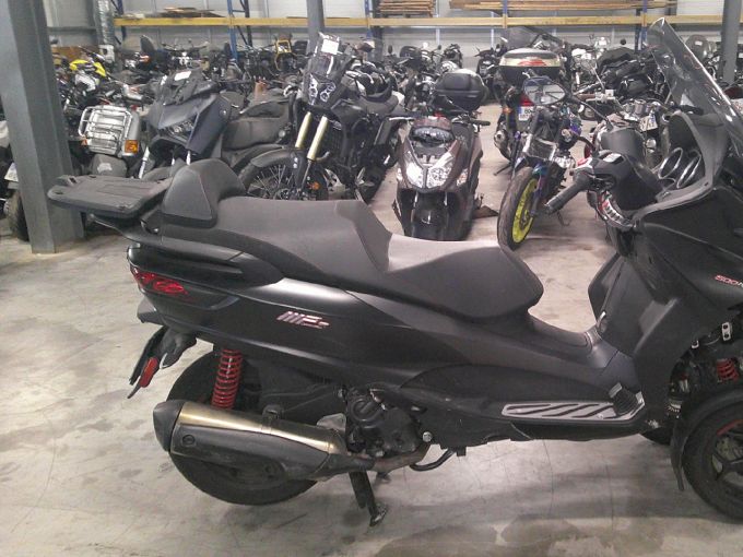 PIAGGIO MP3 530 HPE EXCLUSIVE 4