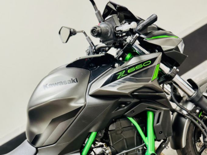 KAWASAKI Z650 ABS 4