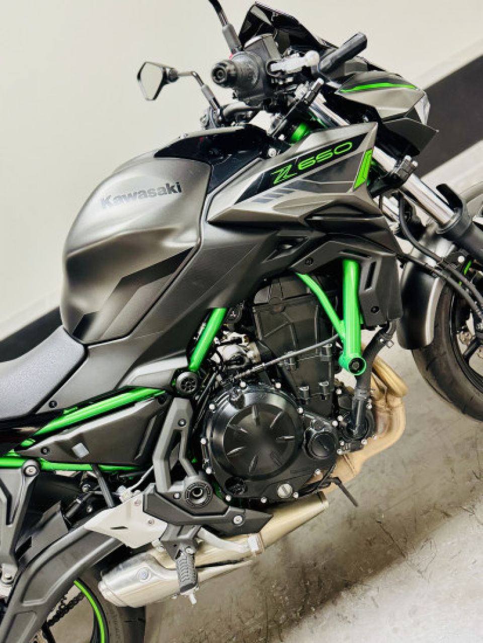 KAWASAKI Z650 ABS 4