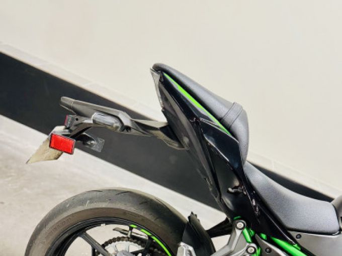 KAWASAKI Z650 ABS 4
