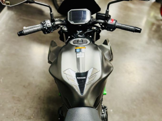KAWASAKI Z650 ABS 4