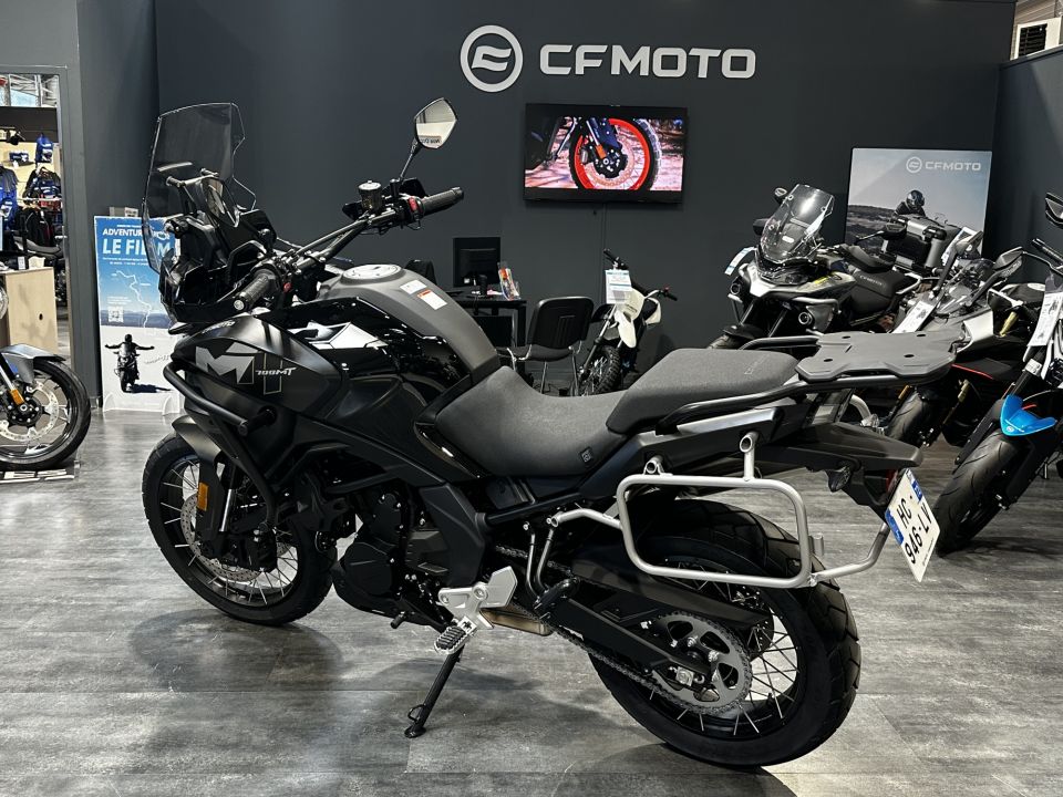 CF MOTO 700 MT 4
