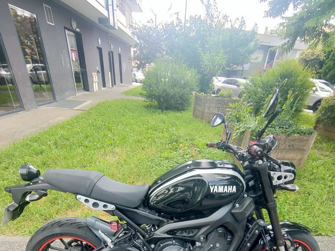 YAMAHA XSR 900 4