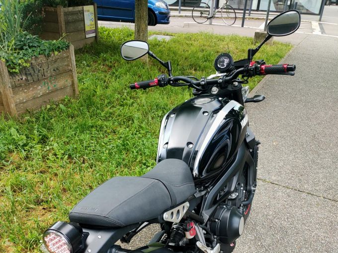 YAMAHA XSR 900 4