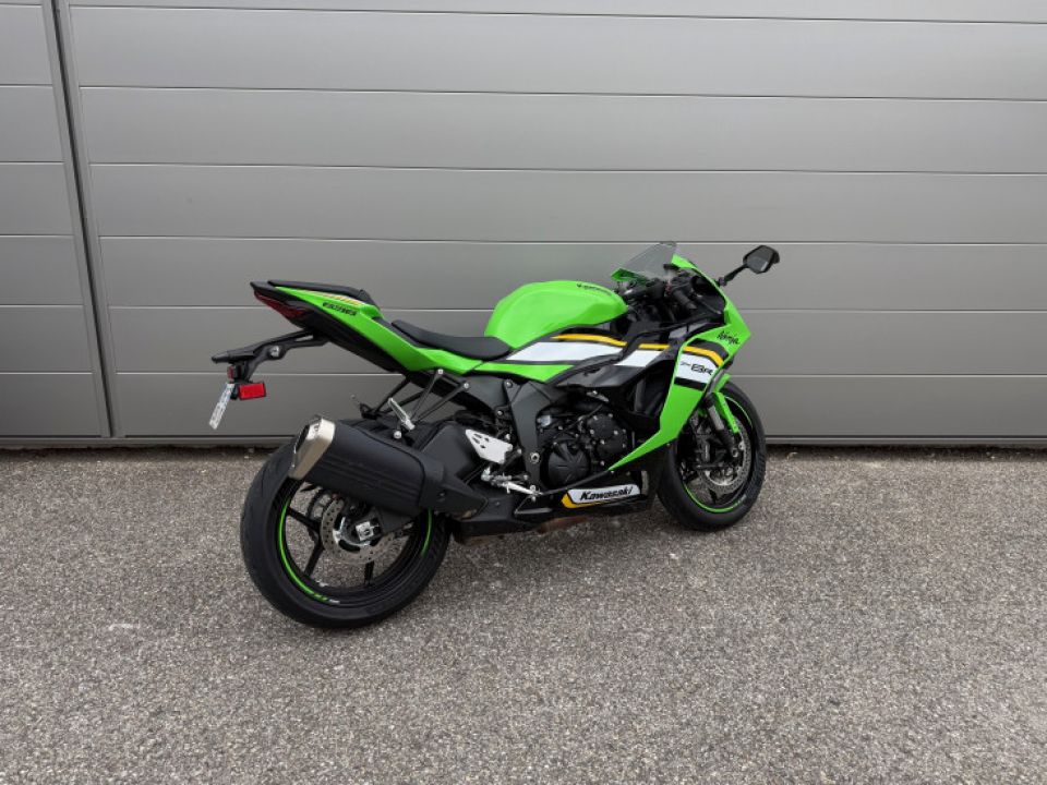 KAWASAKI ZX-6R 636 4