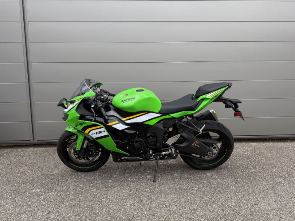 KAWASAKI ZX-6R 636 4