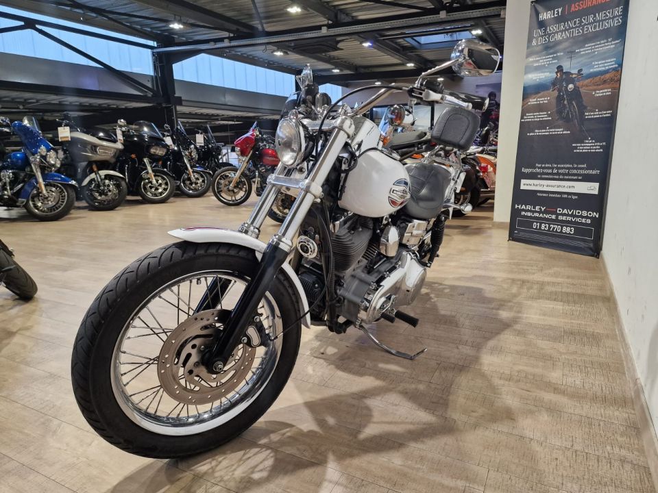 HARLEY-DAVIDSON DYNA CUSTOM 1584 4