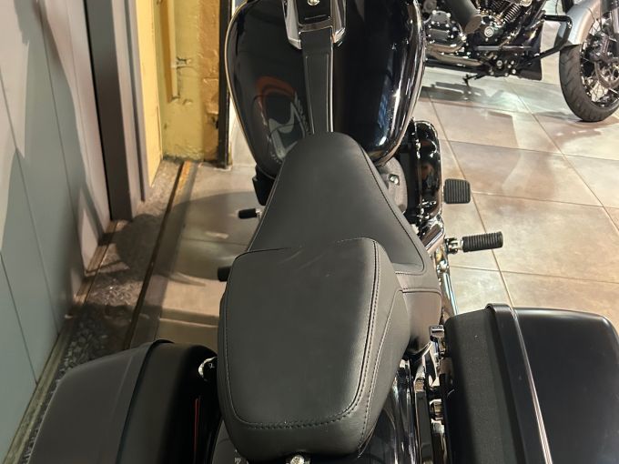 HARLEY-DAVIDSON SOFTAIL SPORT GLIDE 1745 4