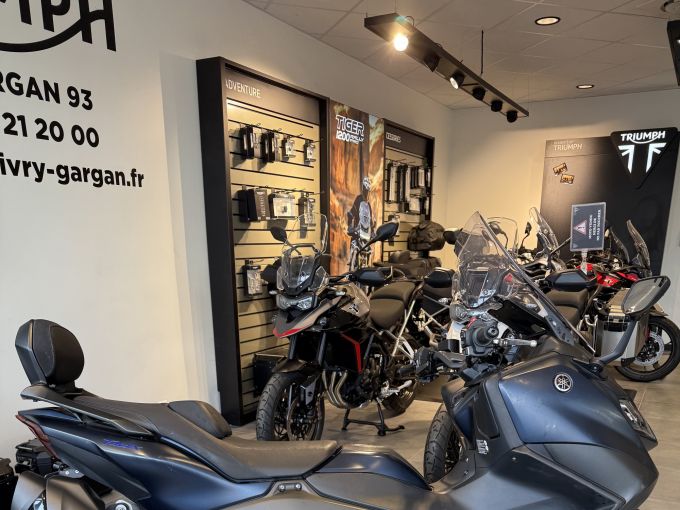 YAMAHA XP T-MAX 560 4