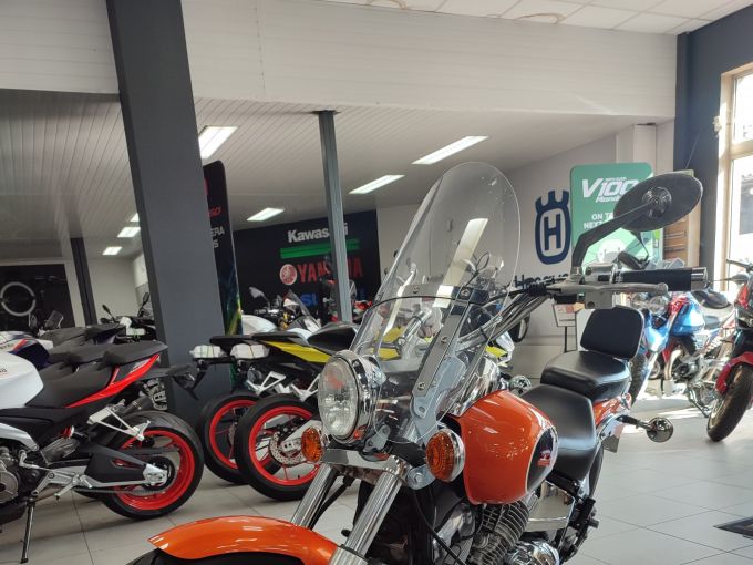 YAMAHA XV 650 4