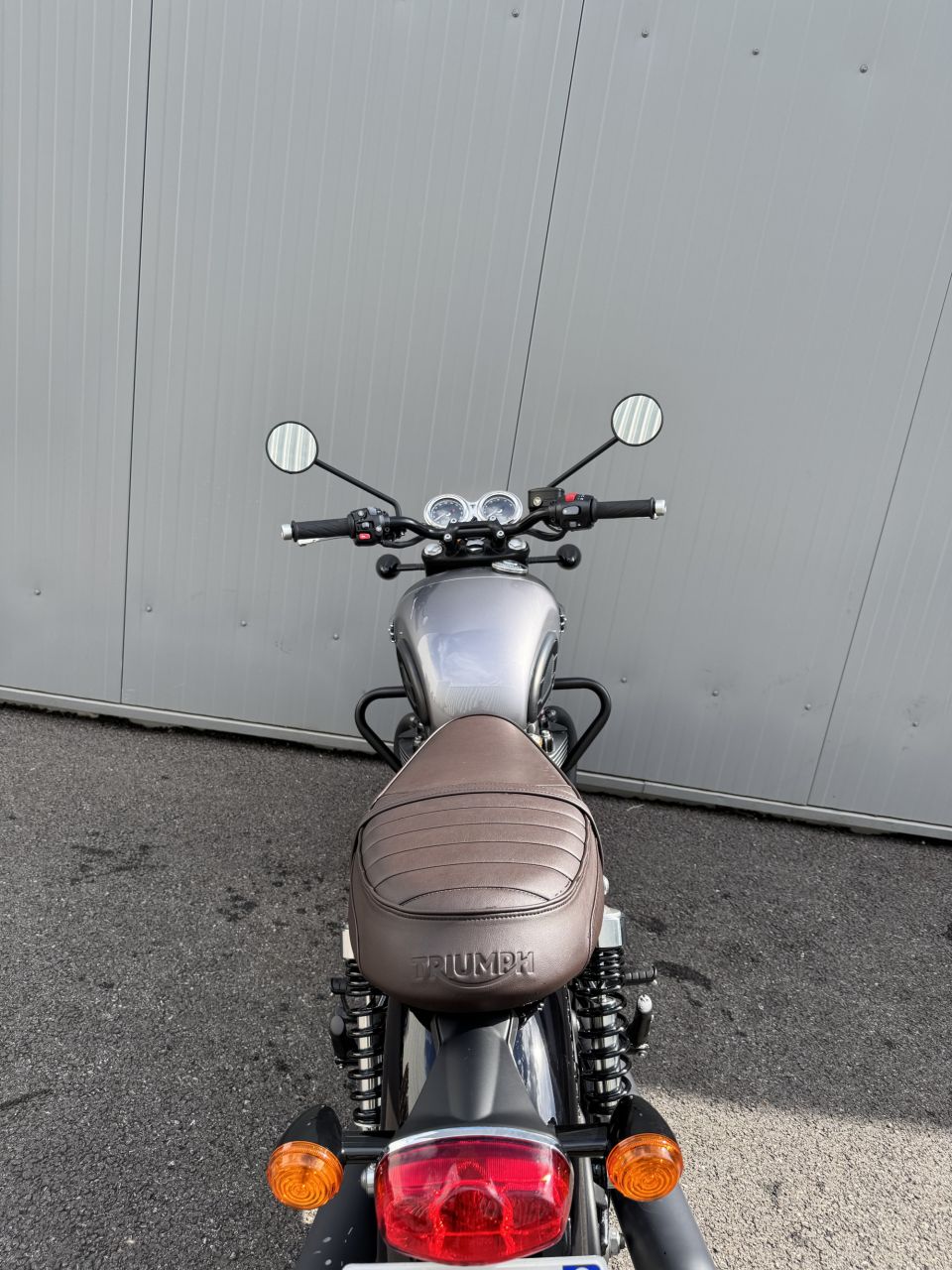 TRIUMPH Bonneville T120 Black 4