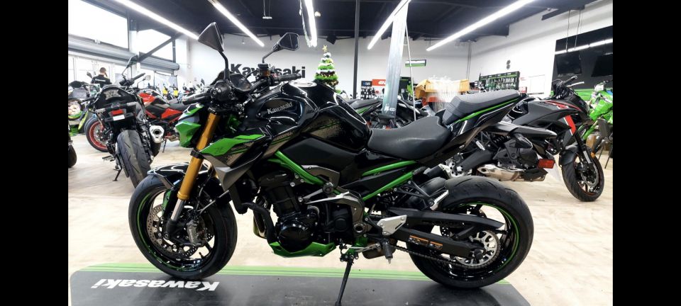 KAWASAKI Z900 SE 4