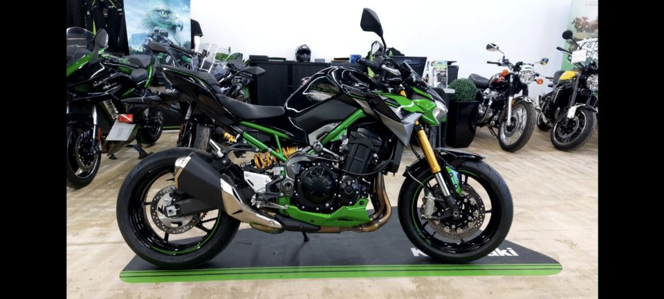 KAWASAKI Z900 SE 4